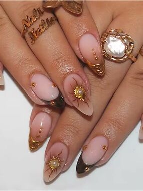Gold Accent Nude & Black Stiletto Nail Set - Luxury Sunburst Design